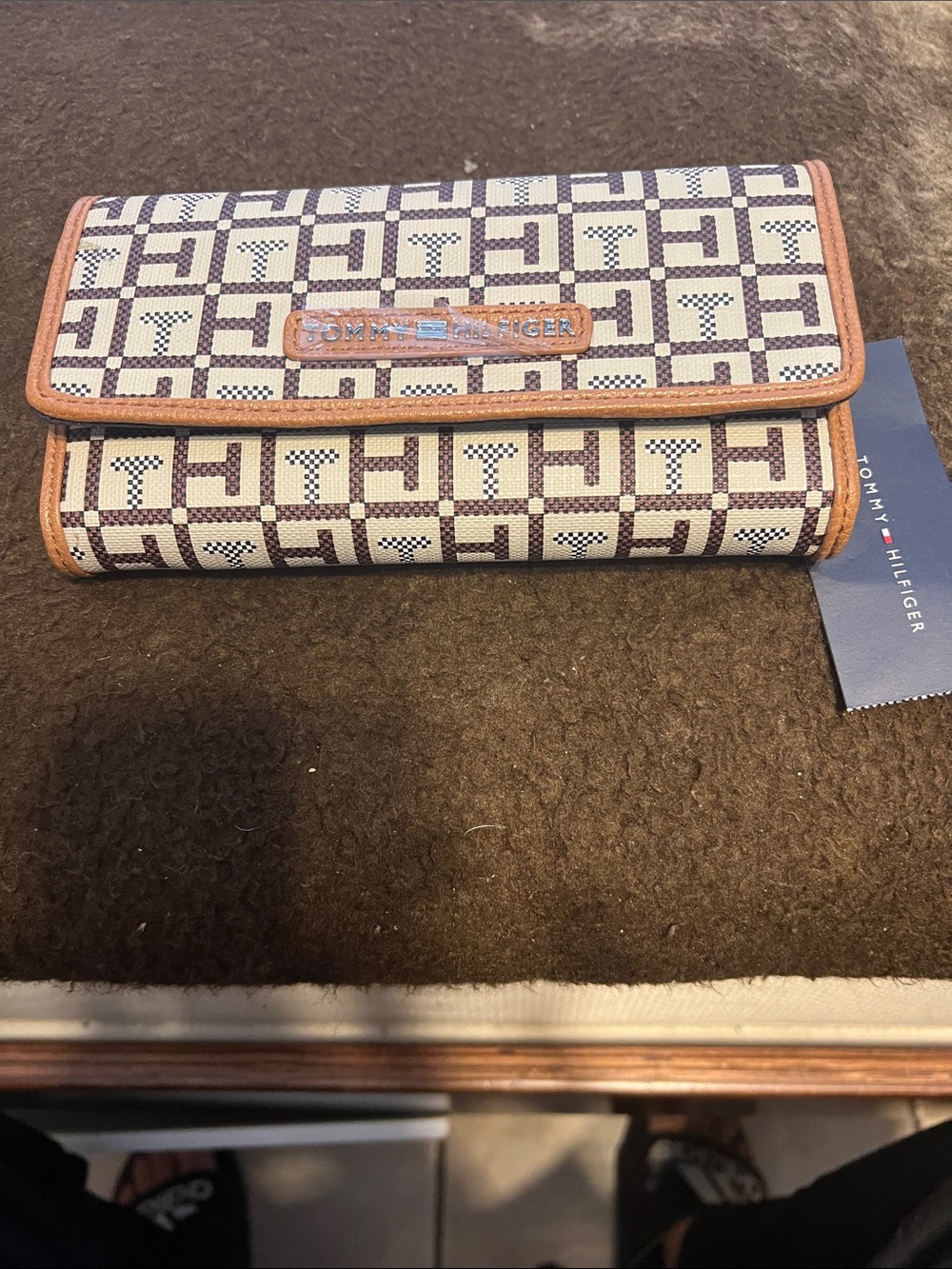 Tommy Hilfiger Beige & Brown Logo Continental Wallet